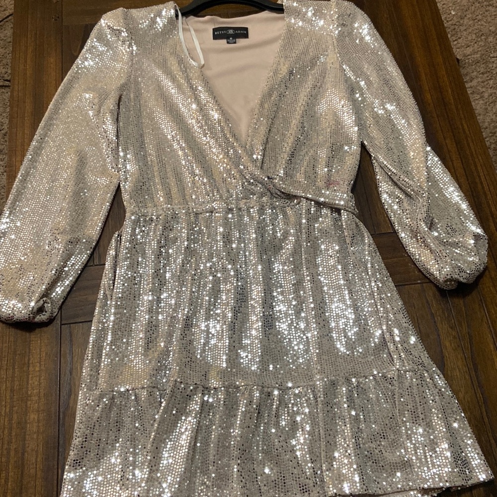 Sparkle silver Betsy Adam Dress